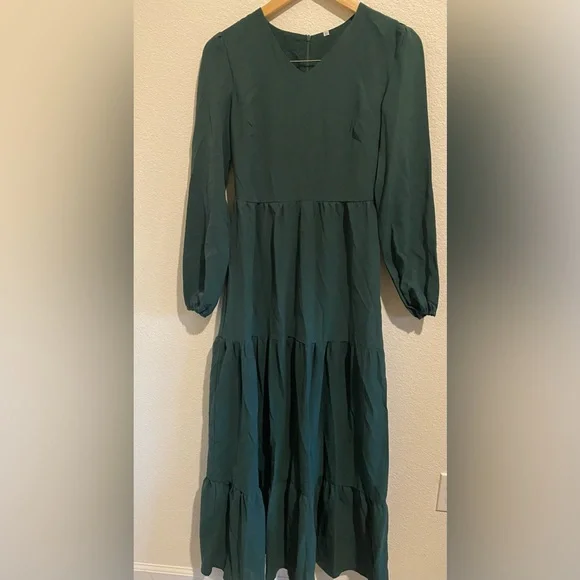 Emerald Green Tiered Boho Maxi Dress Size: XS